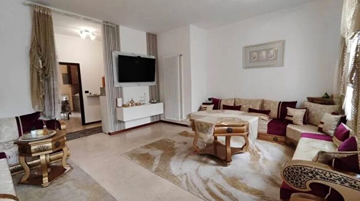 Appartamento quadrilocale in vendita in Via Alcide De Gasperi Cento Cento Paese Ferrara, Cento