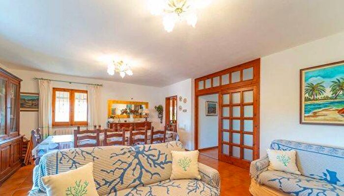 Casa con 5 locali in affitto in Via Levante, Pittulongu, Olbia