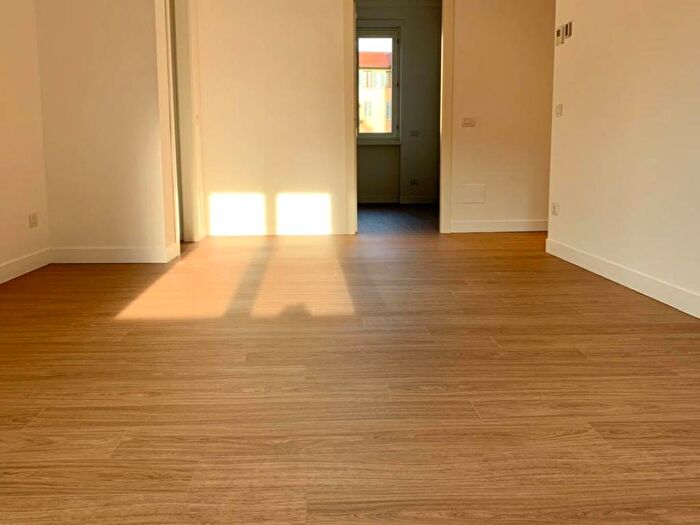 Appartamento quadrilocale in affitto in Via Paolo Lomazzo, Paolo Sarpi, Milano