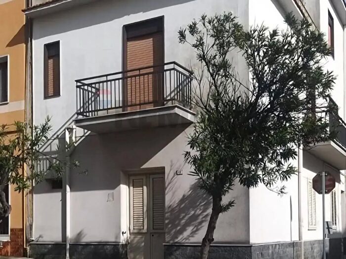 Casa con 7 locali in vendita in Via Genova, Partanna