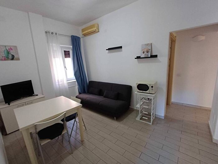 Appartamento bilocale in affitto in Viale Armando Diaz, Bonaria, Cagliari