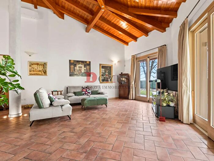 Casa in vendita in Via Sandro Pertini, Roncoferraro