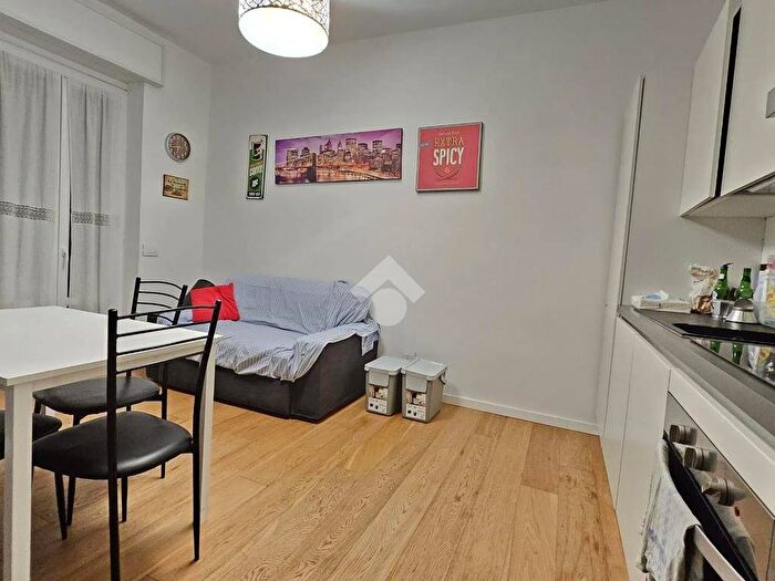 Appartamento bilocale in affitto in Via Monfalcone, Cimiano, Milano