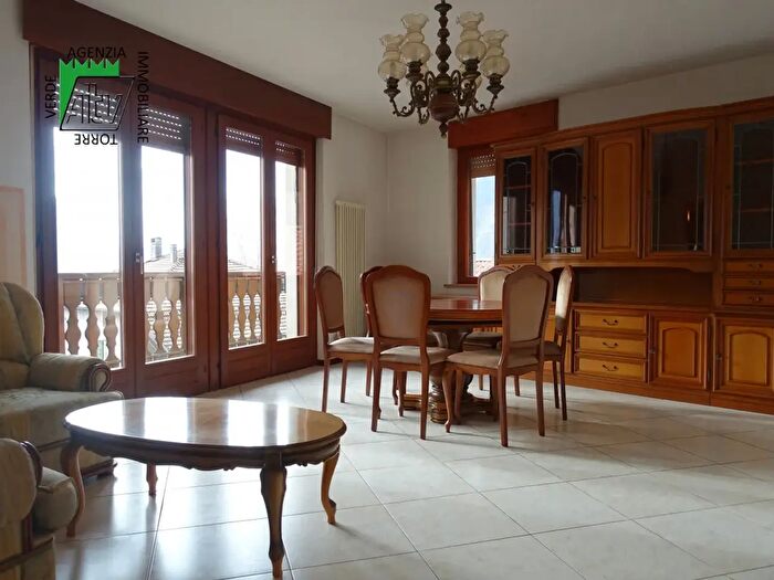 Appartamento quadrilocale in vendita in Roverè della Luna Via dei Mulini, Rovere Della Luna