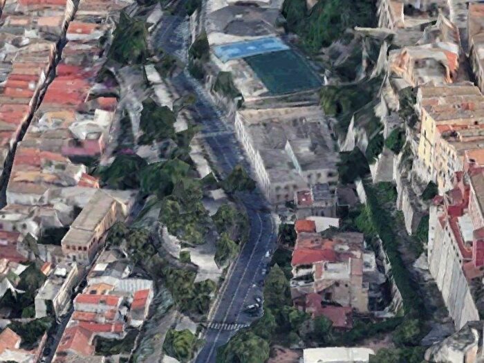 Casa in affitto in Viale Regina Elena, Castello, Cagliari