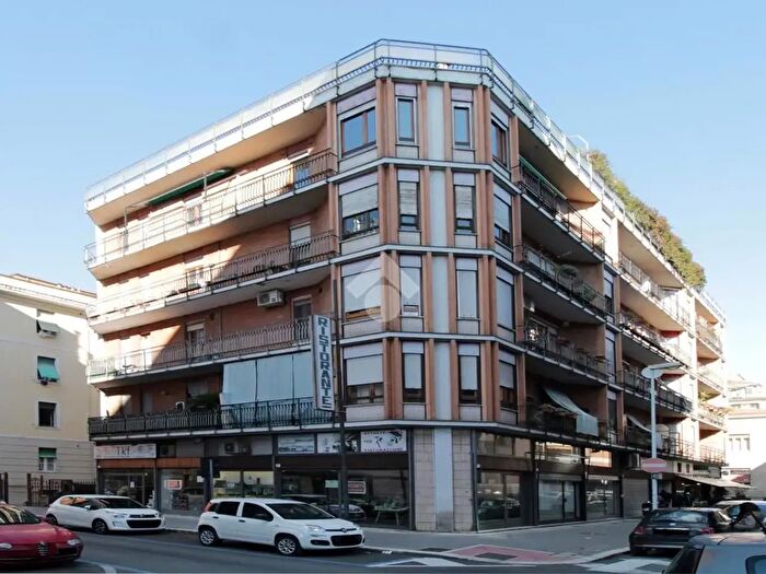 Appartamento quadrilocale in vendita in Via Galileo Galilei, Terni