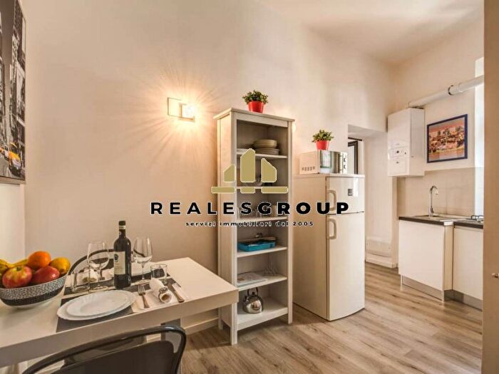 Appartamento bilocale in affitto in Vicolo delle Grotte, Campo de Fiori, Roma