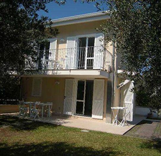 Casa bilocale in affitto in Licinella Torre Di Paestum, Capaccio Paestum
