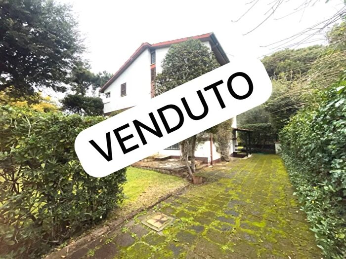 Casa con 5 locali in vendita in Viale Nettuno, Fiumicino