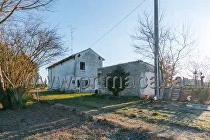 Casa quadrilocale in vendita in Via Nazario Sauro, Rolo