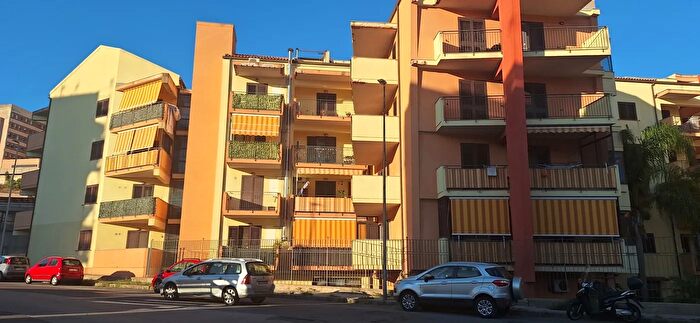 Appartamento trilocale in vendita in Bartolomeo Colleoni, Messina