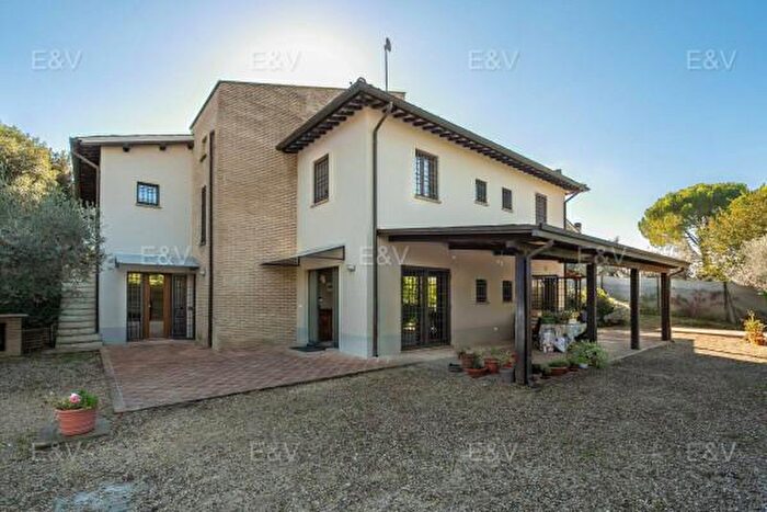 Casa con 6 locali in vendita in Località Montepennino, Montefalco