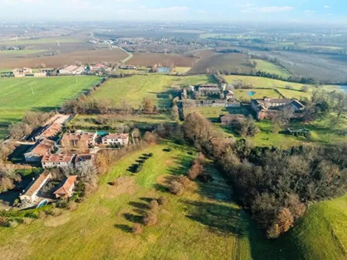 Casa con 5 locali in vendita in Agazzano