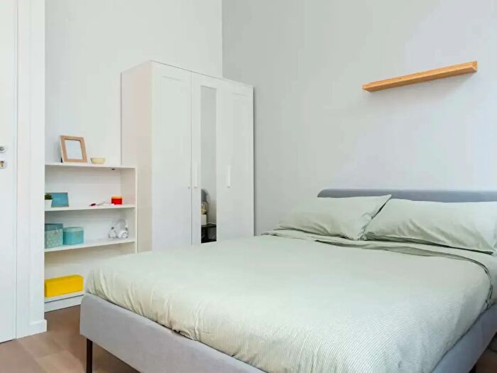 Appartamento monolocale in affitto in Via Vespri Siciliani, Milano