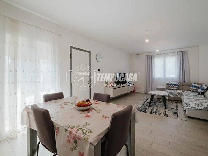 Casa trilocale in vendita in Via Tommaseo Niccolò, Chiari