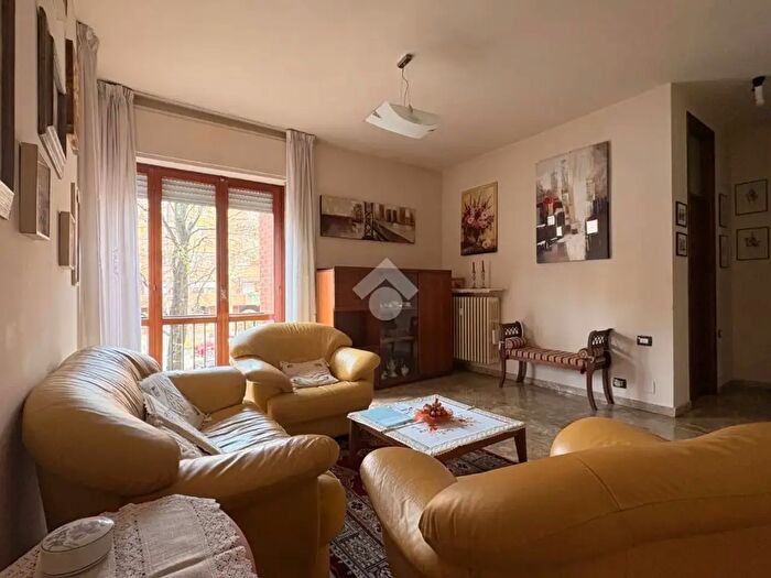 Appartamento trilocale in vendita in Via Gozzano, Asti