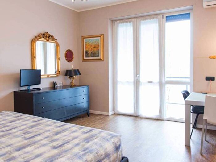 Appartamento monolocale in affitto in Via Luigi Calamatta, Porta Vittoria, Milano