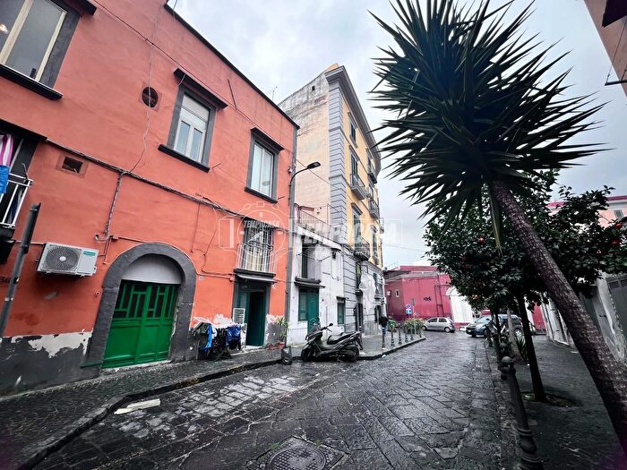 Appartamento bilocale in vendita in Vico Santa Maria delle Grazie, Napoli