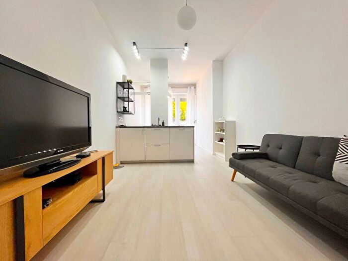 Appartamento bilocale in affitto in Via Don Bartolomeo Grazioli, Affori, Milano