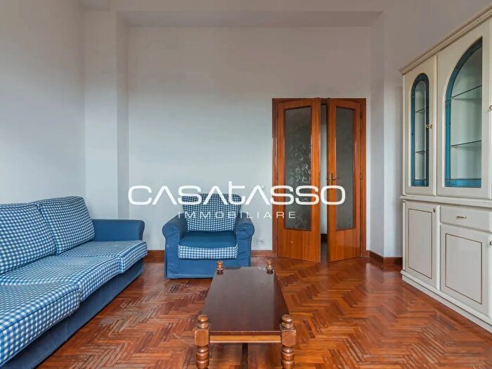 Appartamento con 6 locali in vendita in Via dei Velini, Macerata