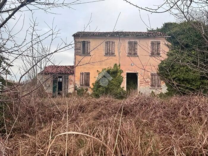 Casa con 5 locali in vendita in Via Cavaizza, Codevigo