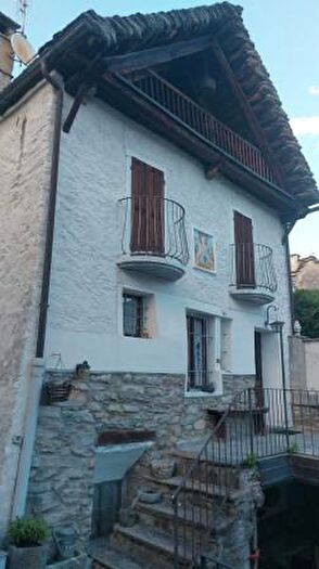 Appartamento trilocale in affitto in Craveggia