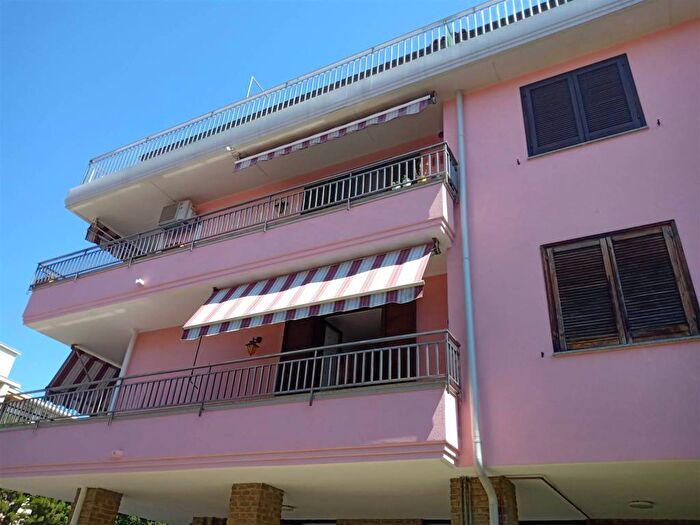 Appartamento bilocale in affitto in VIA BARAGGIA, Semicentro Ospedale, Gallarate