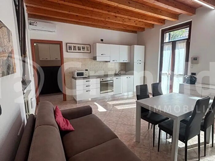 Appartamento monolocale in vendita in Via Porta, Abbiategrasso