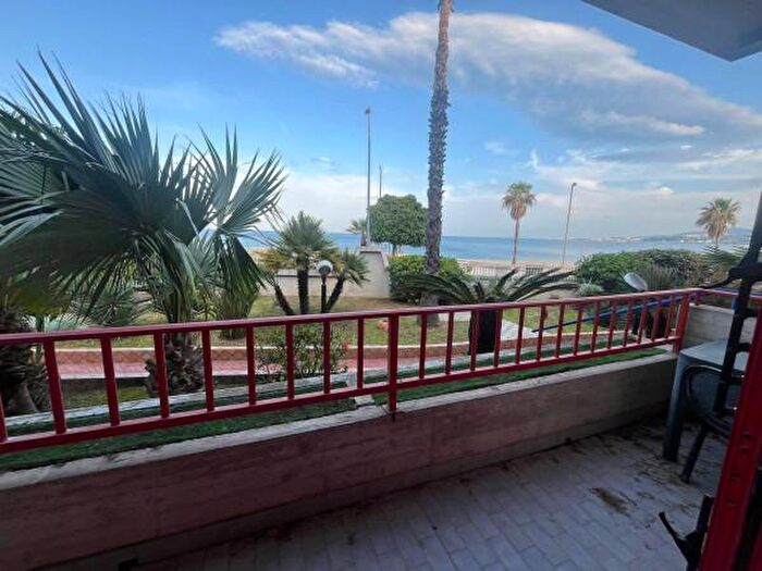 Appartamento trilocale in affitto in Contrada Calalunga, Montauro