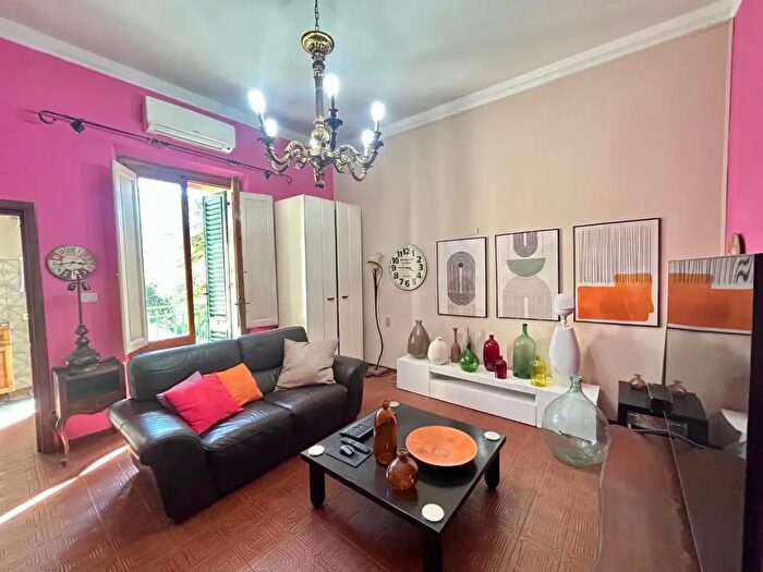 Casa con 6 locali in vendita in Fanfulla Lari, Empoli