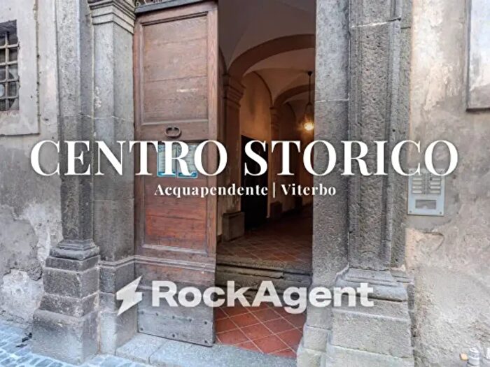 Appartamento trilocale in vendita in Via Roma, Acquapendente