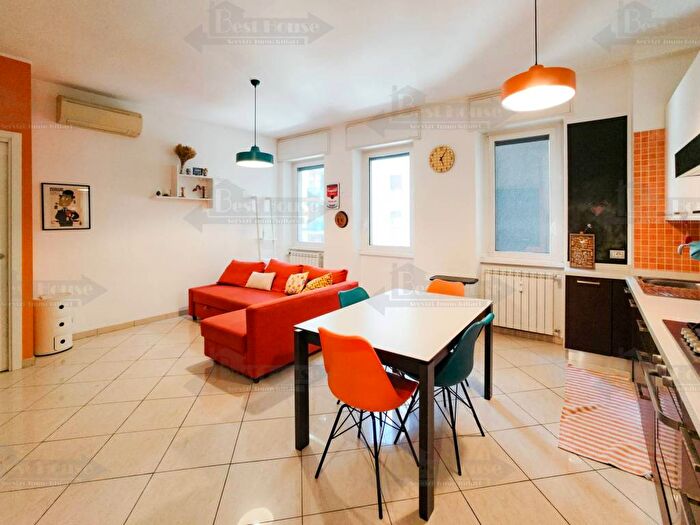 Appartamento bilocale in affitto in Via Ponte di Legno, Quartiere Feltre, Milano