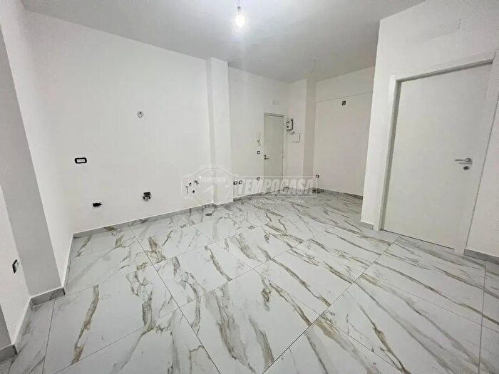 Appartamento monolocale in affitto in Viale Campi Flegrei, Napoli