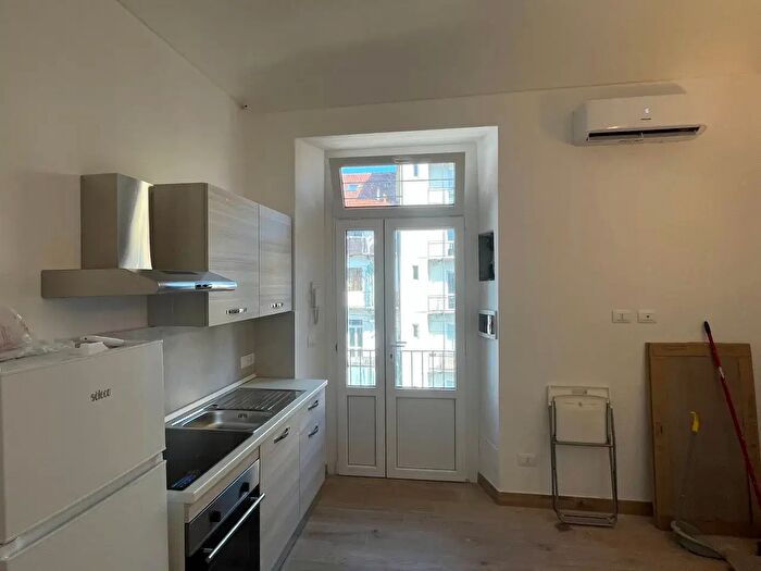 Appartamento monolocale in affitto in Via Bra, Torino