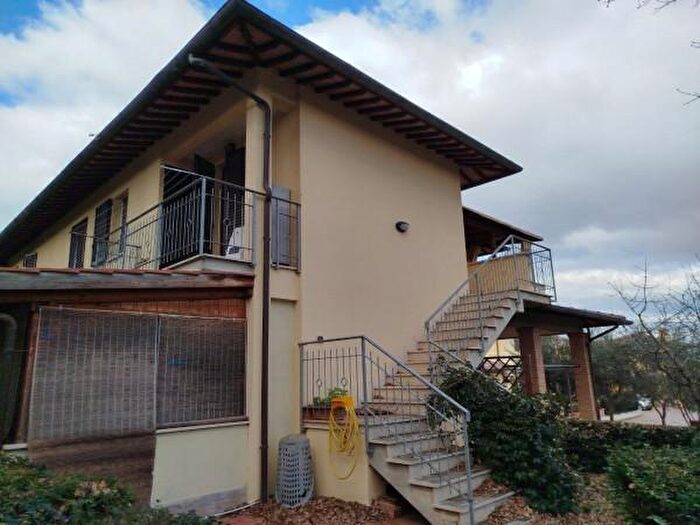 Appartamento bilocale in vendita in Via del Giglio a, Castiglione Del Lago