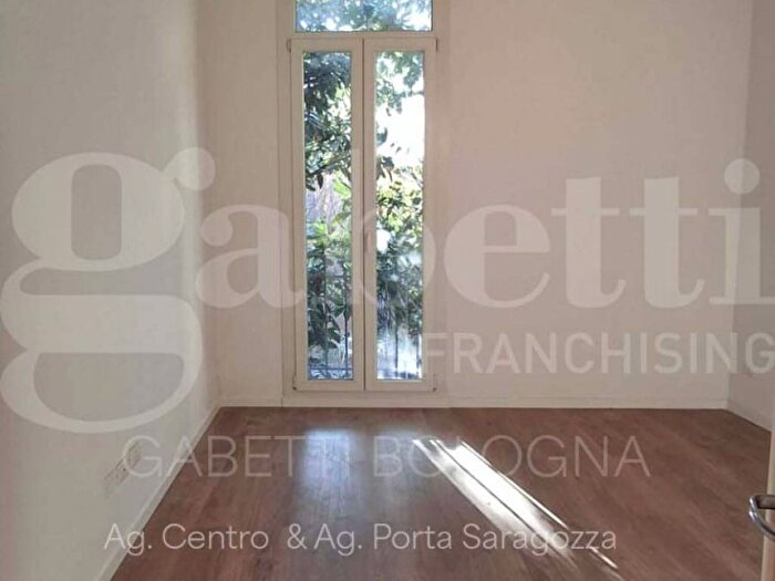 Appartamento quadrilocale in affitto in Via de Chiari, Santo Stefano, Bologna