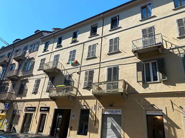 Appartamento trilocale in affitto in Via Santa Giulia, Vanchiglia, Torino