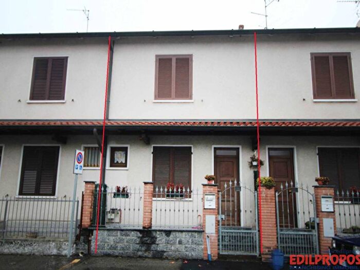Casa trilocale in affitto in Via Kennedy, Lazzate