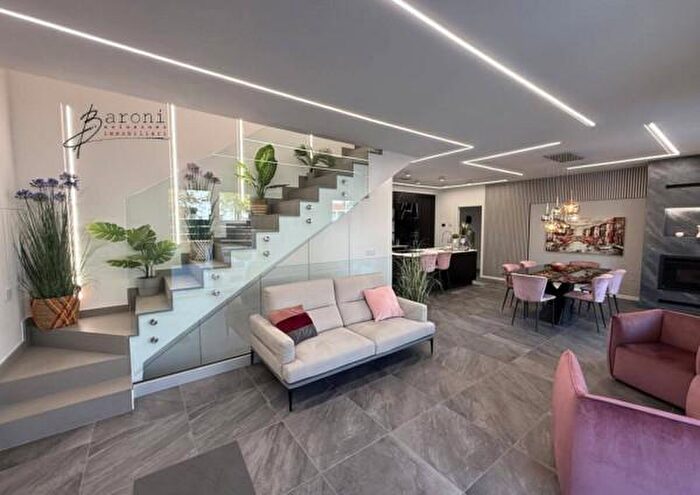 Casa con 6 locali in vendita in Via Amerigo Vespucci, Fidenza