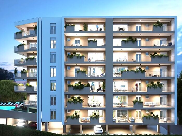 Appartamento trilocale in vendita in Via Olanda, Jesolo