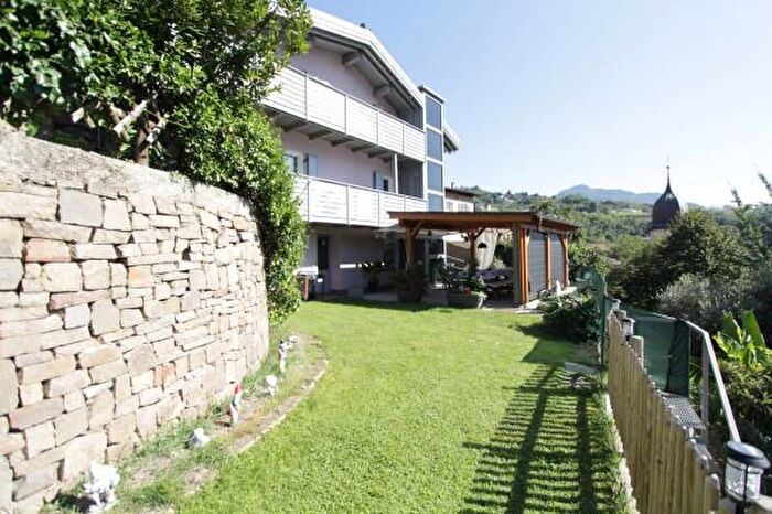 Casa con 6 locali in vendita in Lavis