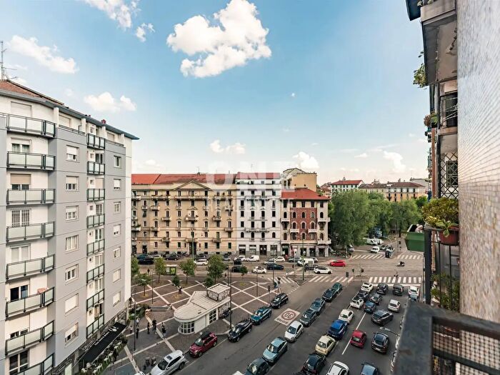 Appartamento trilocale in affitto in Viale Monza, Milano