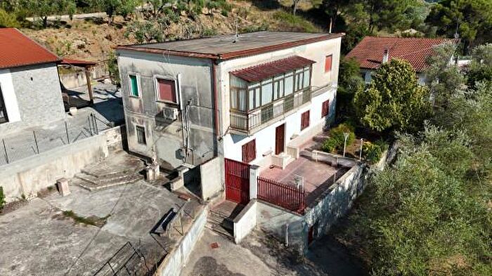 Casa con 6 locali in vendita in Località Buonanotte, Castellabate