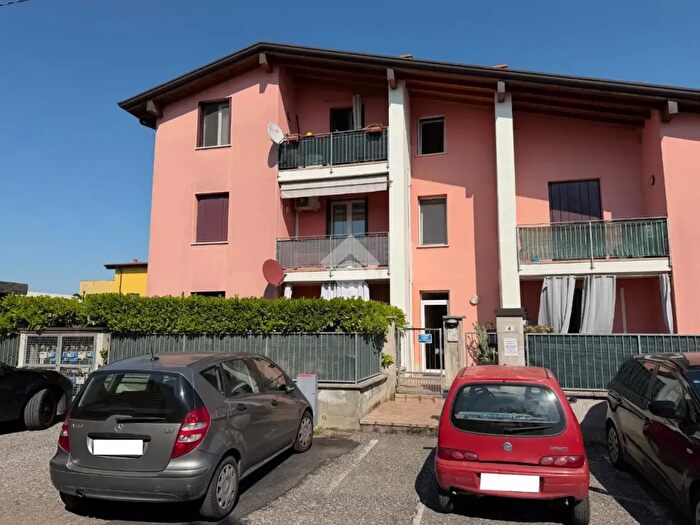 Appartamento bilocale in vendita in Via Monte Grappa, Leno