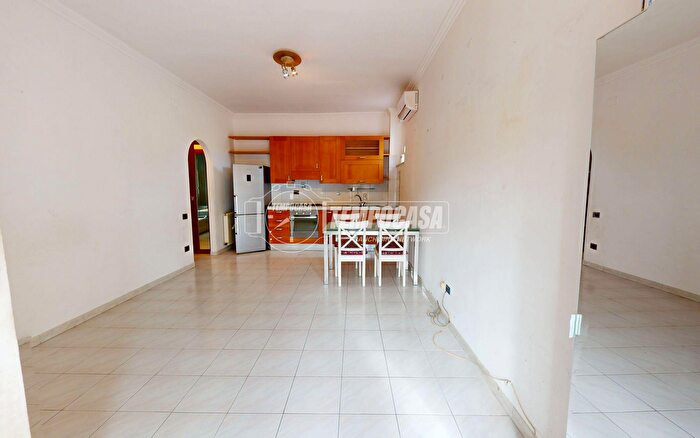 Appartamento bilocale in vendita in Via Clorinda Menguzzato, Roma