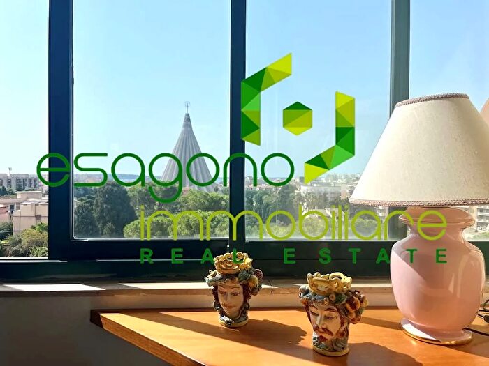 Appartamento con 5 locali in vendita in Siracusa