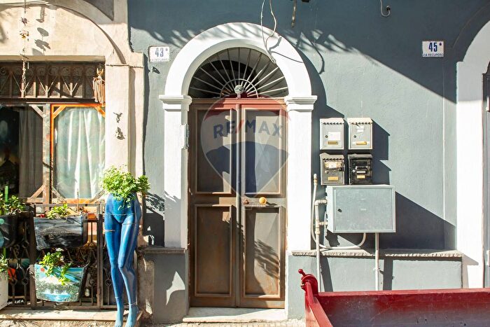 Appartamento quadrilocale in vendita in Via Recupero, Catania