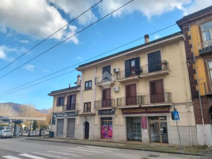 Appartamento trilocale in vendita in Via Francesco Tedesco, Avellino