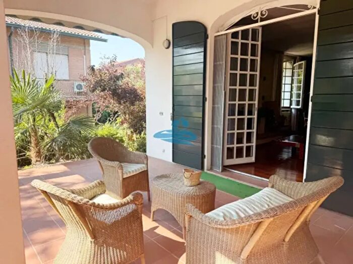 Casa con 6 locali in vendita in Via Diego Valeri, Ravenna