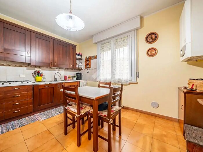 Casa con 7 locali in vendita in Via Lenin, Bibbiano